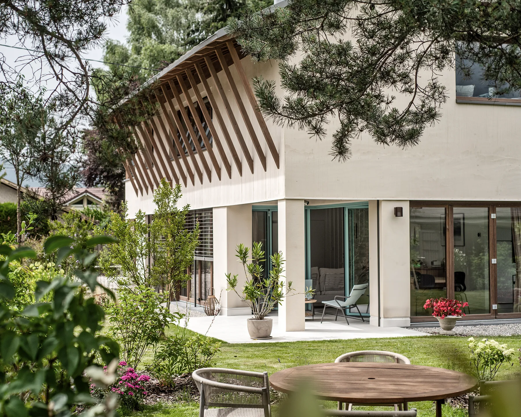 Extérieur de la maison D., projet d'architecture à Saint Jorioz (74) par Céline Commaille Architecte